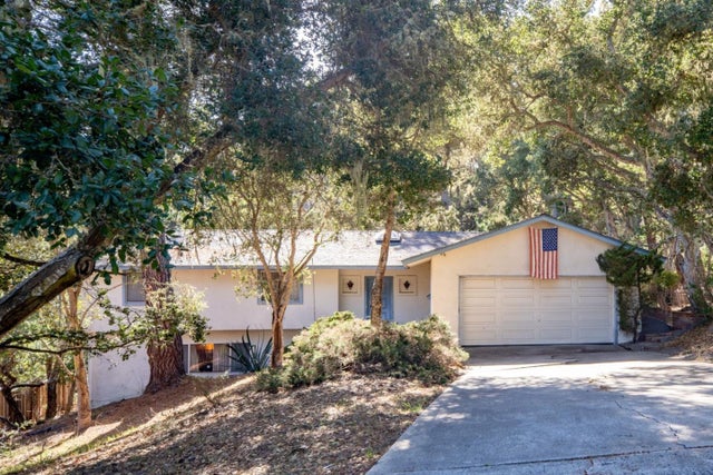 151 Shady Ln, MONTEREY