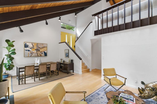 2343 Arrowhead Dr, OAKLAND