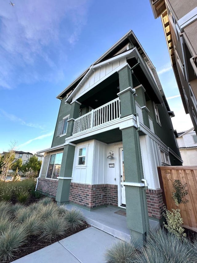 37119 Hickory St, NEWARK