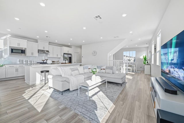 37119 Hickory St, NEWARK