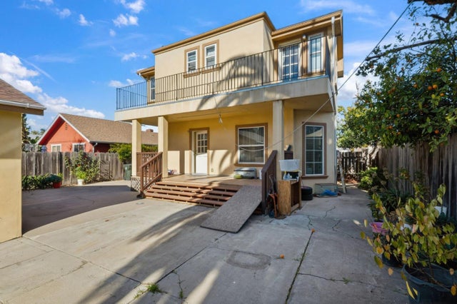 36 Pine St, SALINAS