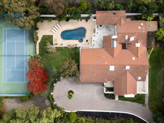 11637 Rebecca Ln, Los Altos Hills