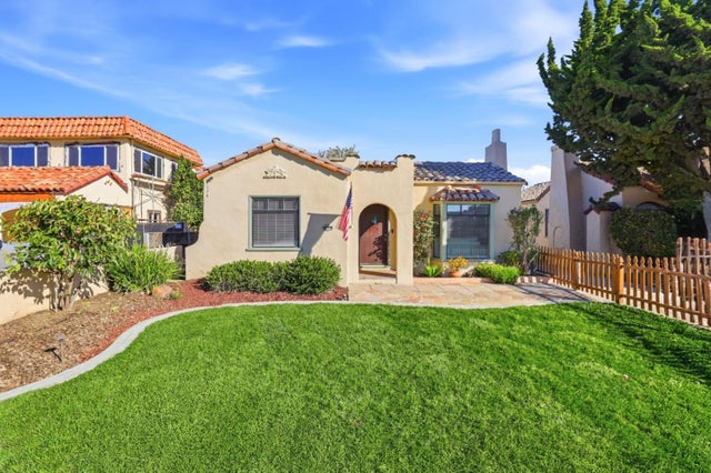 16 Orange Dr, Salinas