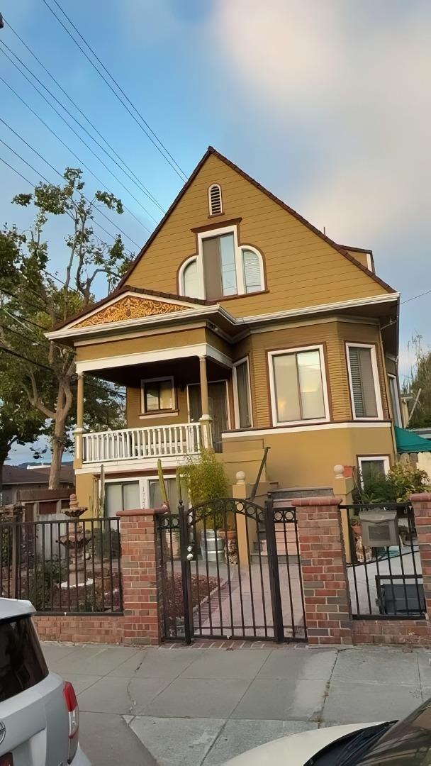 1722 Bay St, ALAMEDA