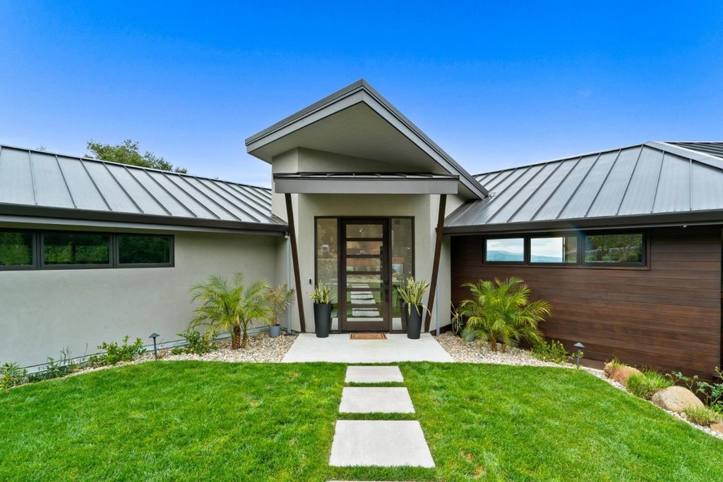 17808 Tourney Rd, LOS GATOS