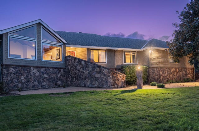 310 Mesa Rd, SALINAS