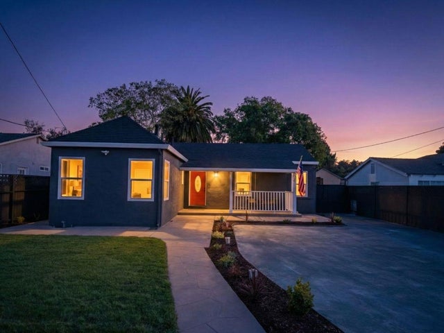 2352 Menalto Ave, East Palo Alto