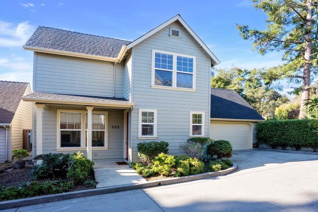 223 Button St, SANTA CRUZ