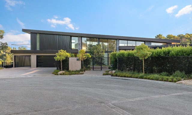 20 Pine Ct, HILLSBOROUGH