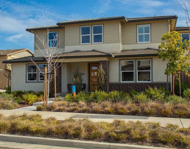 2426 Lake Club, FAIRFIELD