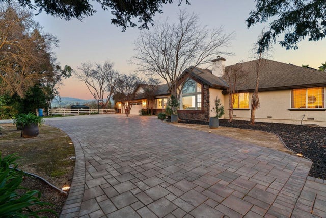 380 W Middle Ave, MORGAN HILL