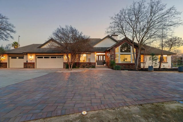 380 W Middle Ave, MORGAN HILL