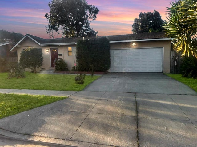 344 Pueblo Dr, SALINAS