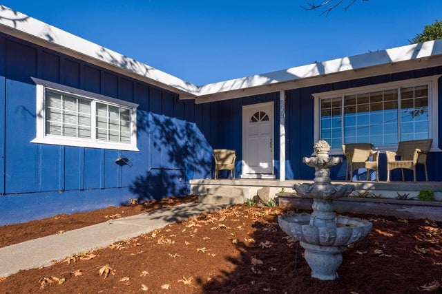 855 Sierra St, MOSS BEACH