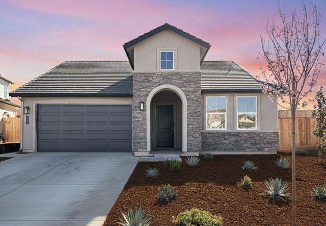 899 Sienna Ct, HOLLISTER