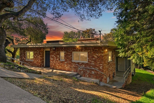 5401 Leona St, OAKLAND