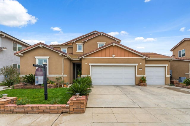 6349 W Acacia Ave, FRESNO