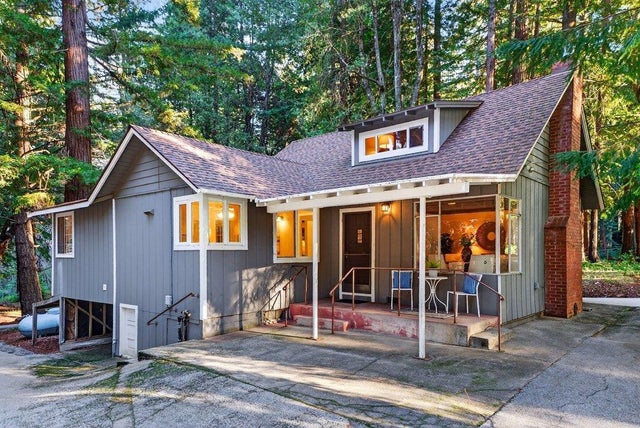 8472 Empire Grade, Santa Cruz