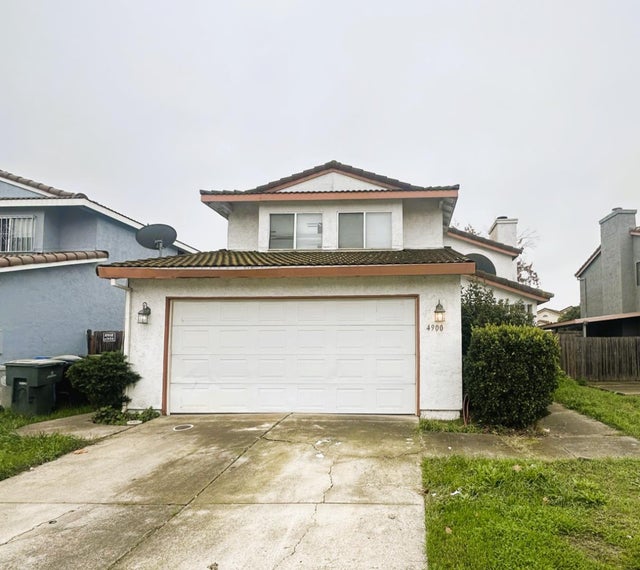 4900 Camino Royale Dr, SACRAMENTO