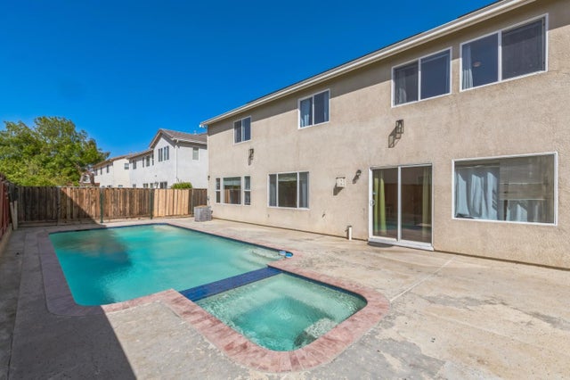 1512 Marigold Dr, Patterson