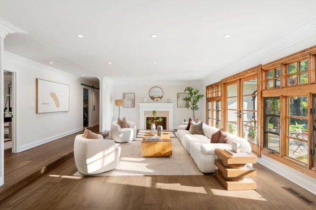 330 Ridgeway Rd, Woodside