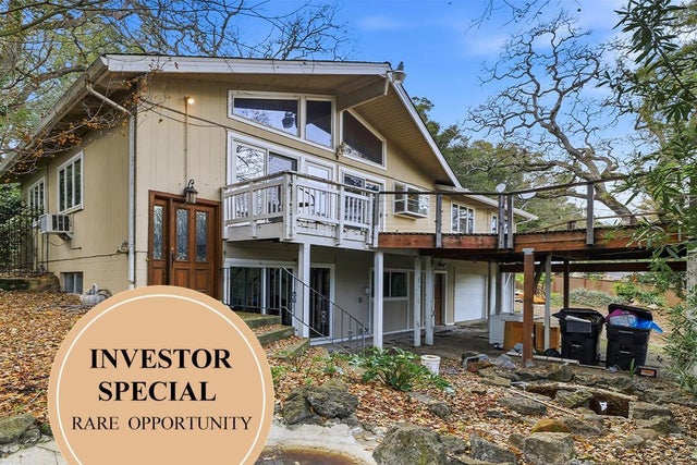 16 Castlewood Dr, PLEASANTON