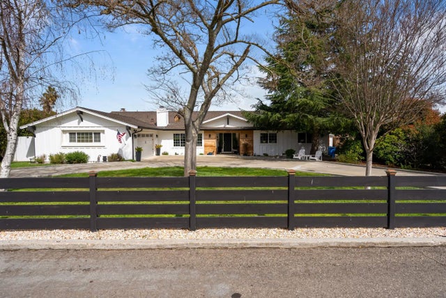 105 Rays Cir, Hollister