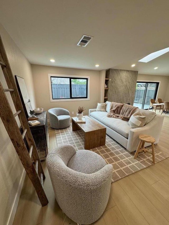 659 Meadow Creek Dr, SAN JOSE