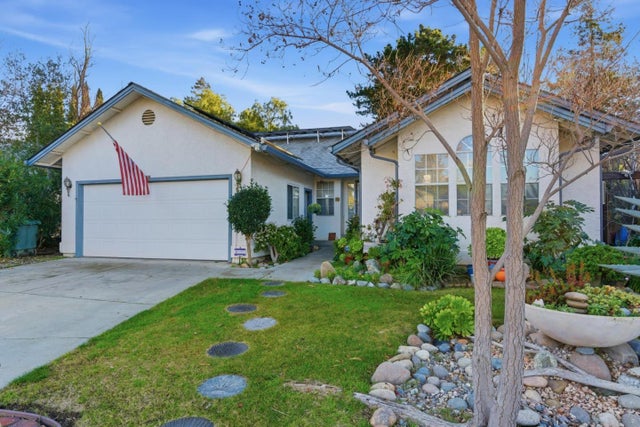 1521 Las Brisas Dr, HOLLISTER