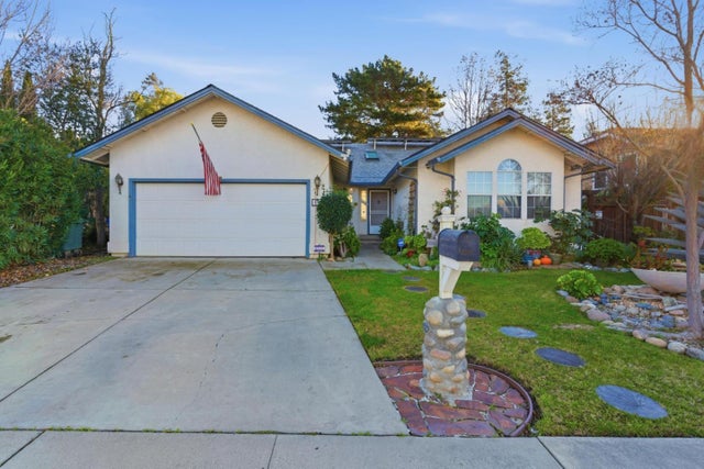 1521 Las Brisas Dr, HOLLISTER