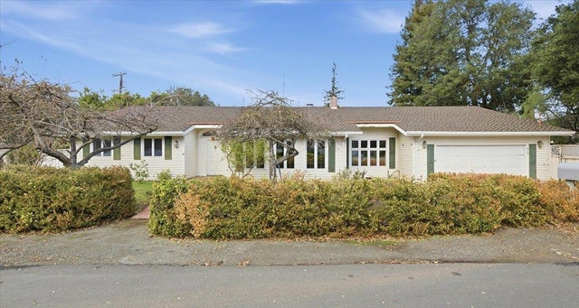 915 Berry Ave, LOS ALTOS