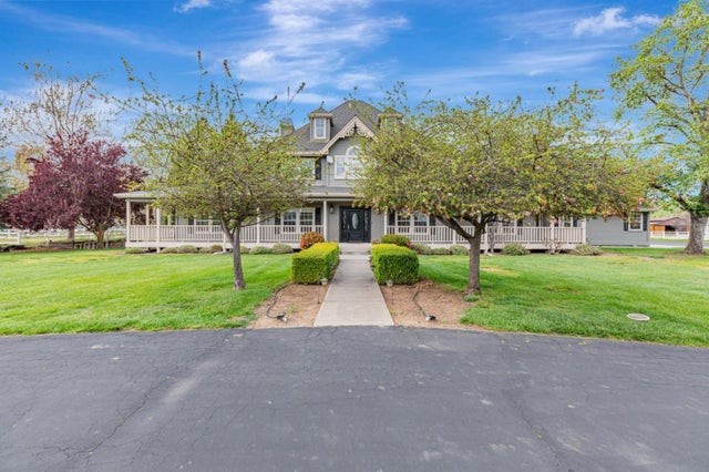 560 Tevis Trl, Hollister