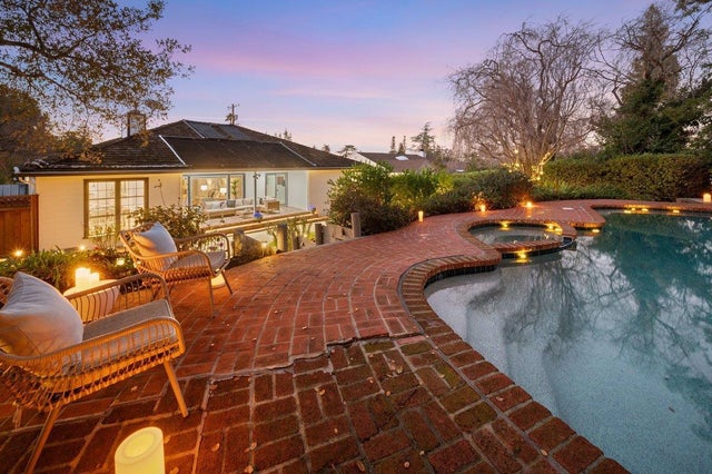 1277 Edgewood Rd, Redwood City