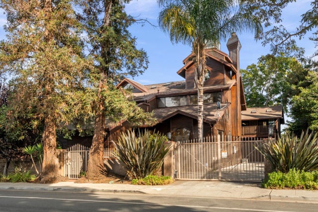 2216 Clarke Ave, East Palo Alto