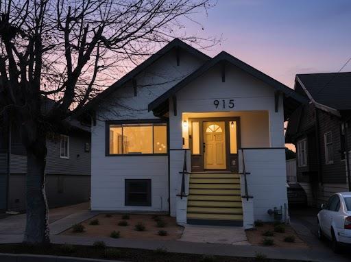 915 52nd St, EMERYVILLE