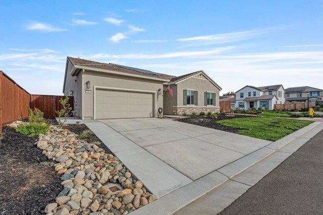 303 Amara Ln, HOLLISTER