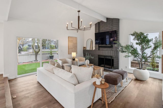 1962 Rancho Verde W Cir, DANVILLE