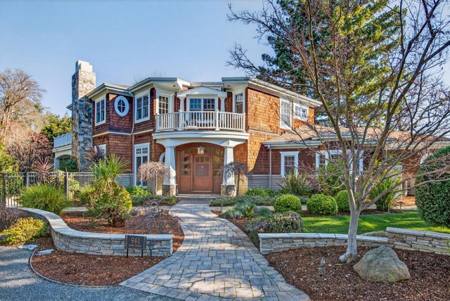 941 Berry Ave, LOS ALTOS