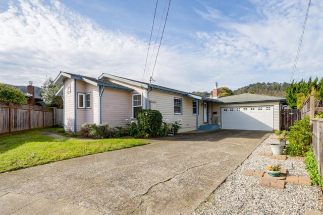 1367 Hermosa Ave, PACIFICA