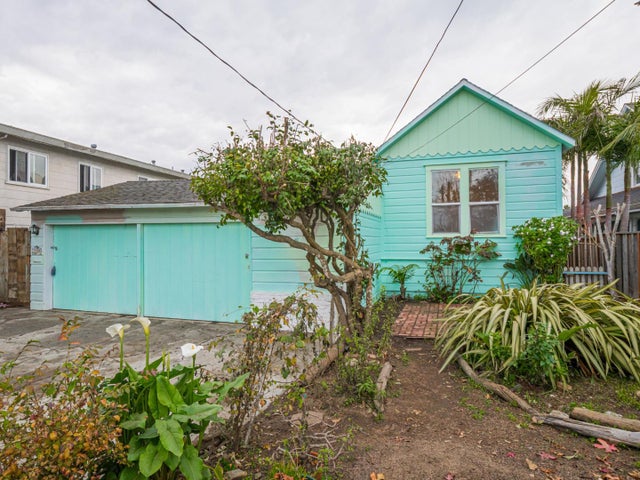 1130 E Cliff Dr, SANTA CRUZ