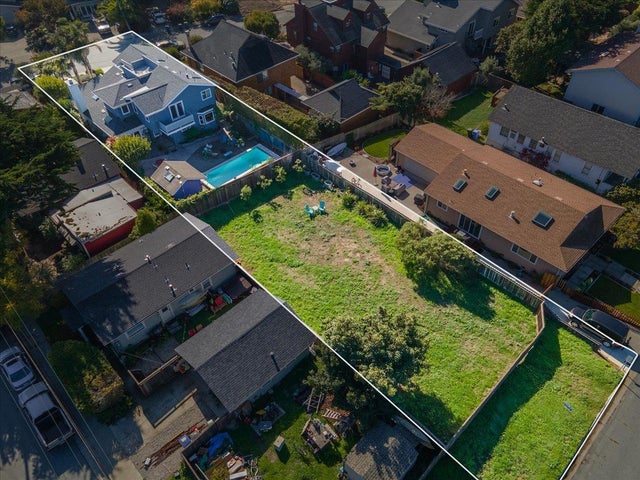 108/811 Clark/pelton, SANTA CRUZ