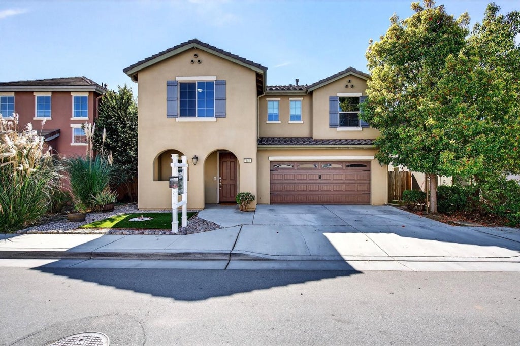 301 Slate Ave, HOLLISTER