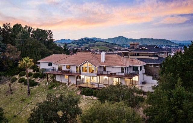 1501 Welburn Ave, Gilroy