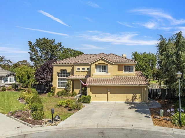 310 Bonnie Ln, Hollister