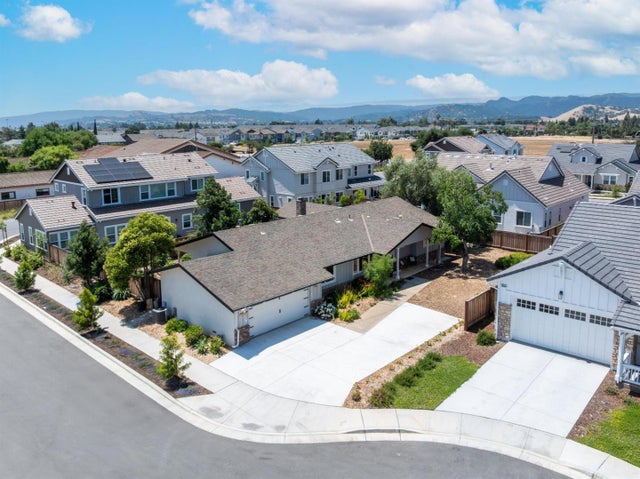 16925 Burgundy Ln, MORGAN HILL