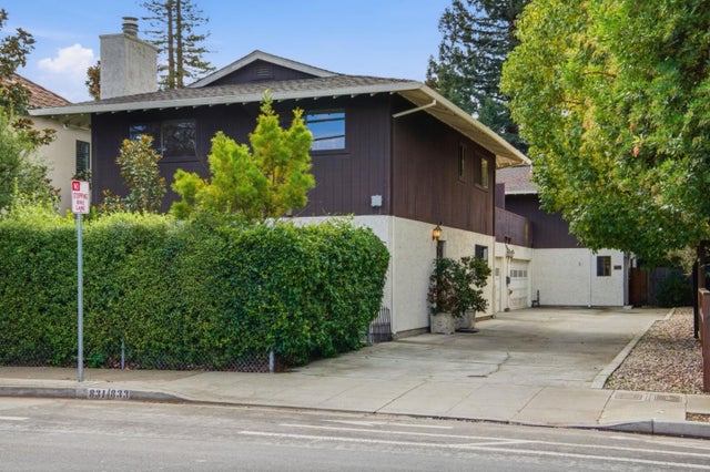 831 University Dr 831-833, MENLO PARK