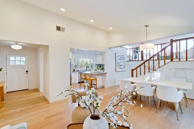 10741 Santa Lucia Rd, CUPERTINO