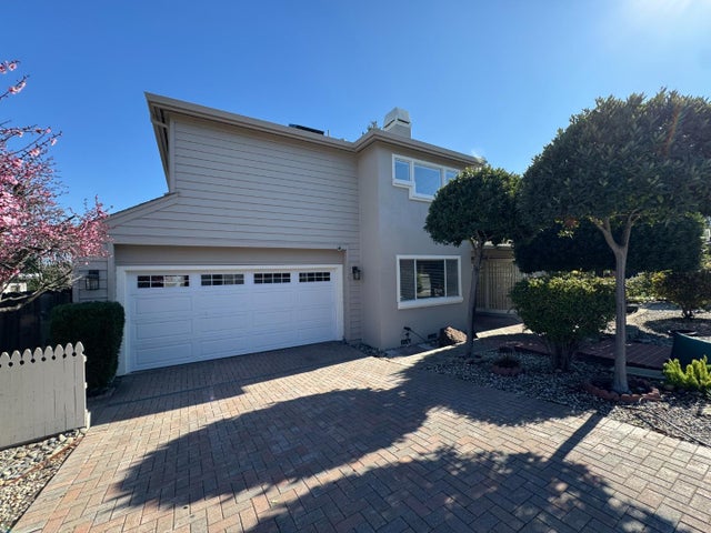 22346 Mcclellan Rd, Cupertino