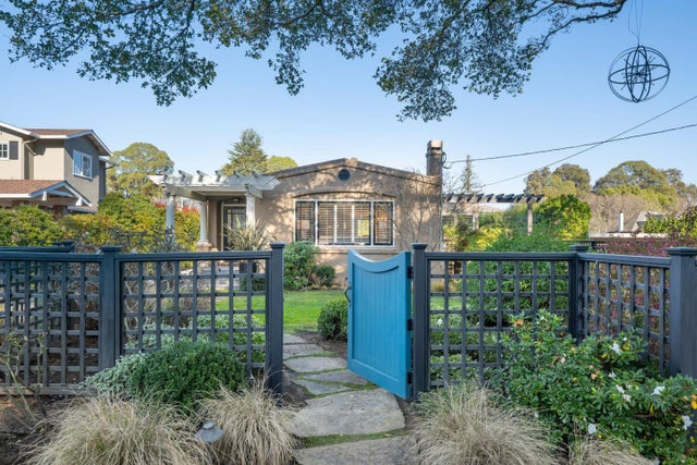 812 Newhall Rd, BURLINGAME