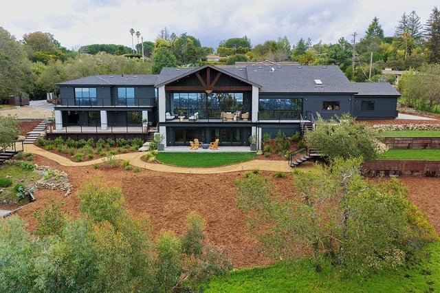 150 Brookwood Rd, Woodside